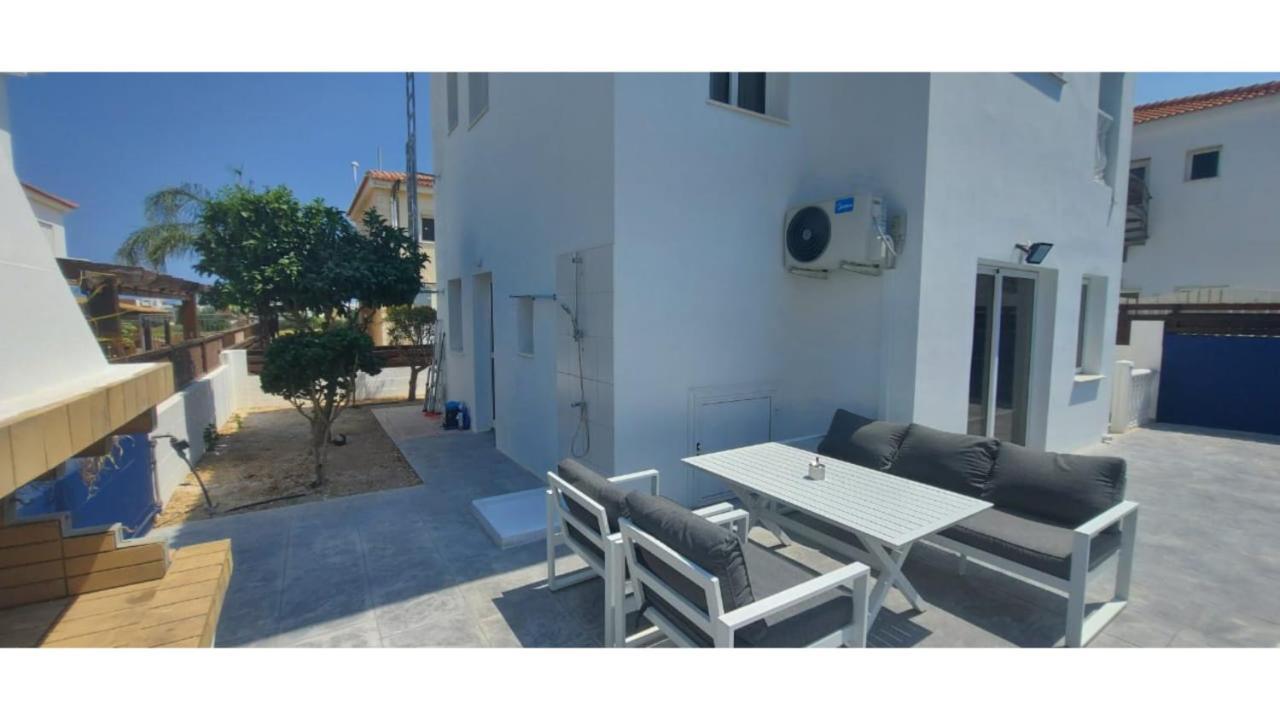 Stylish Villa Paralimni Buitenkant foto