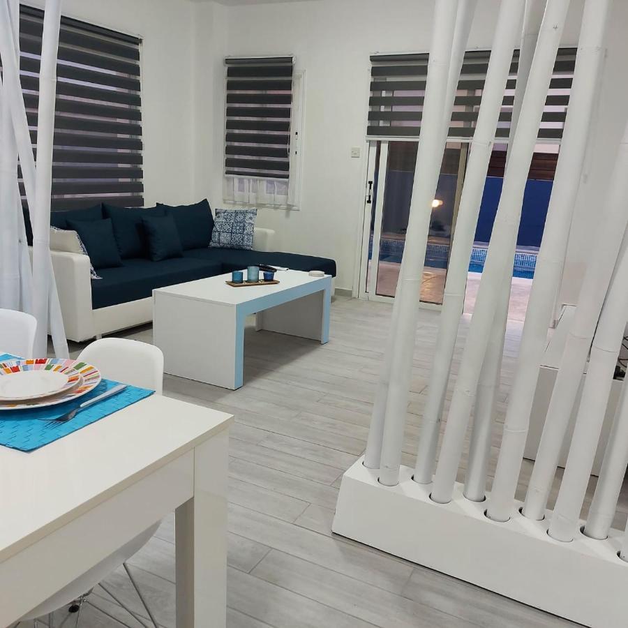Stylish Villa Paralimni Buitenkant foto