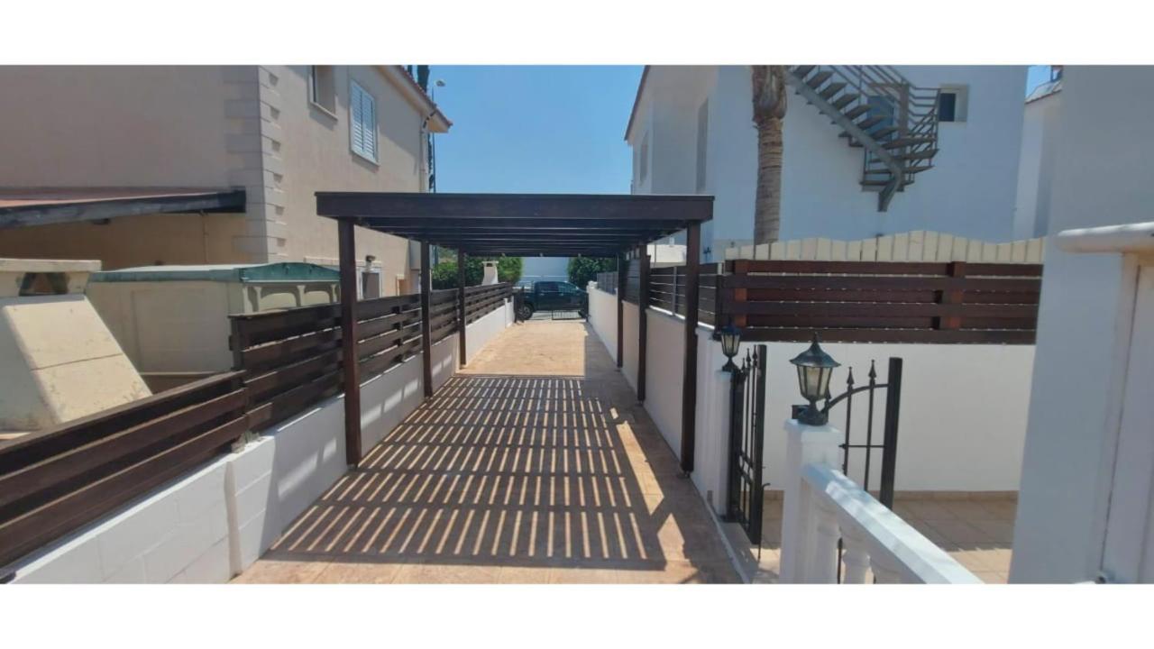 Stylish Villa Paralimni Buitenkant foto